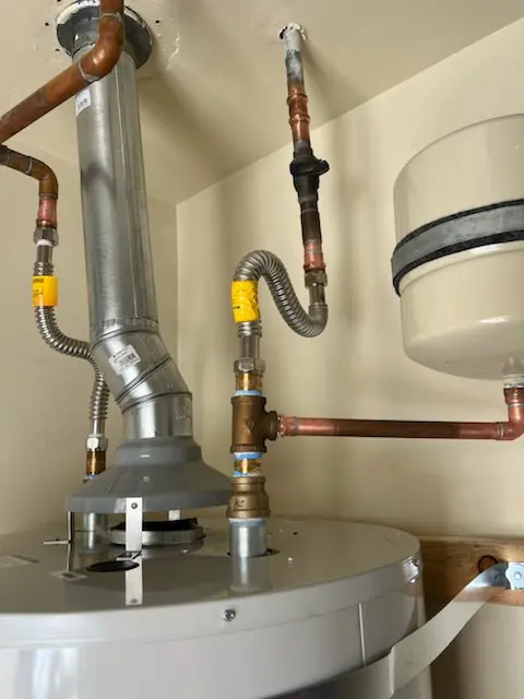 Water heater installation and plumbing repair in Heritage Farms